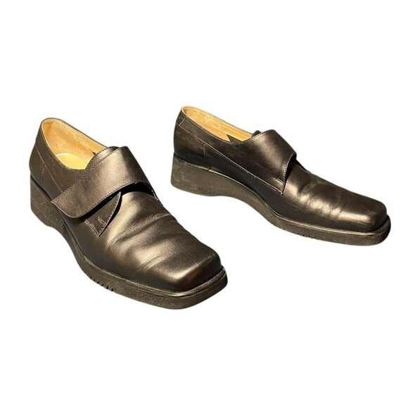 Salvatore Ferragamo Boutique Women's Black Leather‎ Loafer Size 6.5 2A Hook Loop - Picture 1 of 16